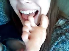 Giovane cute latina  ...